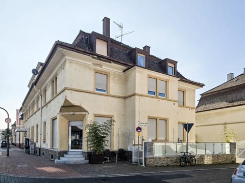 Property building, Street view