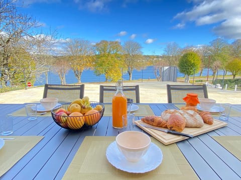 Patio, Lake view
