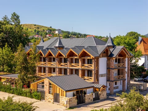 Property building, Day, Natural landscape, Mountain view