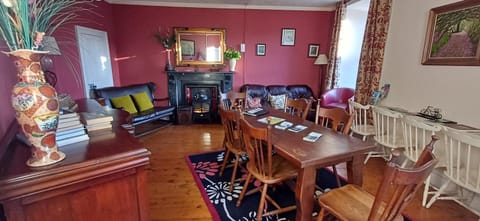 Communal lounge/ TV room, Living room