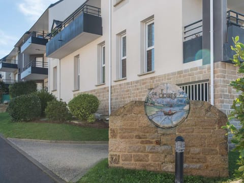 Appartement lumineux 2 pièces avec parking - 3* à Étel, proche plages - FR-1-479-187 Apartment in Étel