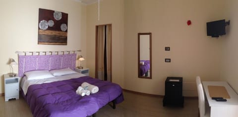 Bed, Day, Winter, Summer, View (from property/room), Other, Decorative detail, Autumn, Landmark view, Mountain view, Street view, Seasons, Time of day