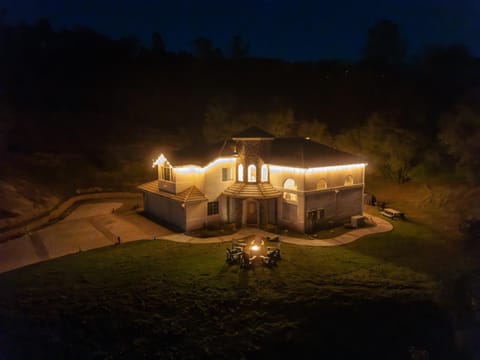 Property building, Night