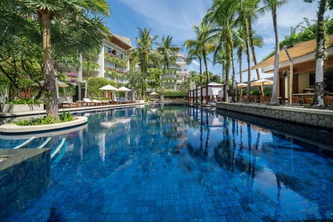 Property building, Day, Garden, Swimming pool, Swimming pool