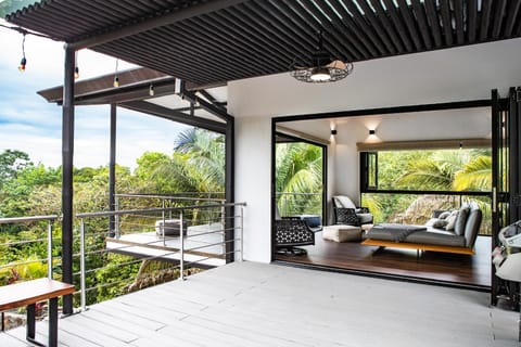 Natural landscape, View (from property/room), Balcony/Terrace, Seating area, Garden view, Pool view, Sea view