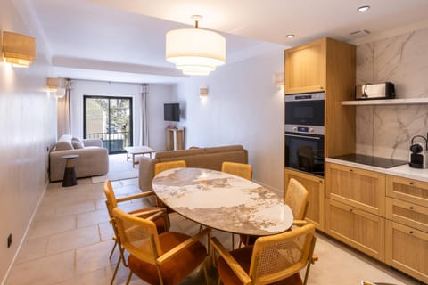 Appartement port de saint Tropez & place des Lices - CLEMENCEAU Apartment in Saint-Tropez