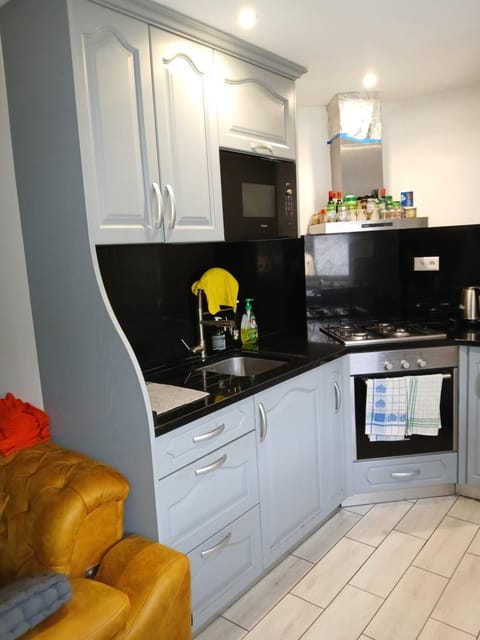 Chambre ou calme Vacation rental in Pontoise