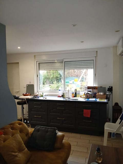 Chambre ou calme Vacation rental in Pontoise