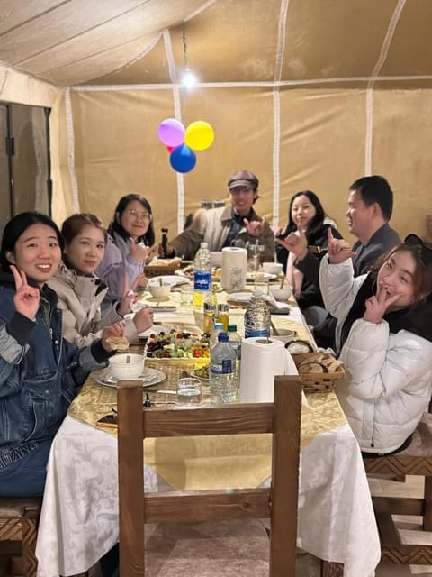 People, Dining area, Food, group of guests