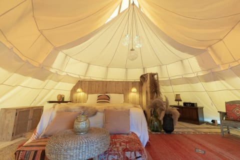 Tipi Marie met hotutub in de tuin Luxury tent in Zeeland, Netherlands