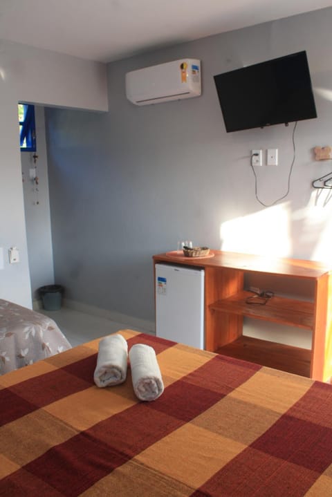 Communal lounge/ TV room, Bed, TV and multimedia, Photo of the whole room, Bedroom, minibar, towels, air conditioner