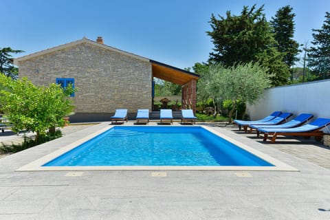 Apartments Crno Apartment in Zadar