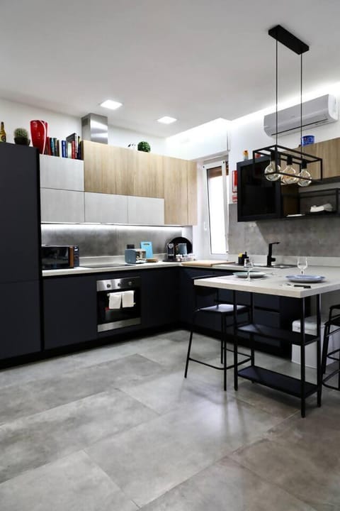 Davide Host LH89, 30min Duomo Apartment in Sesto San Giovanni