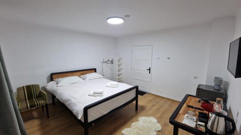 TV and multimedia, Photo of the whole room