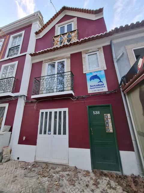 Property building, Day