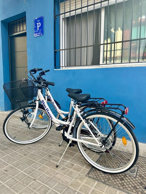 Facade/entrance, Day, Cycling