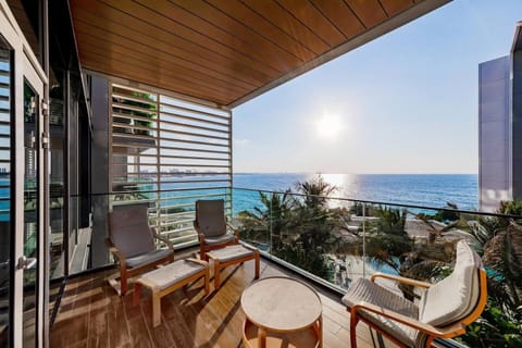 Bluewaters Sea View 2BR Pool & Gym & Beachfront Apartment in Dubai