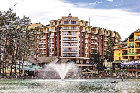 Nearby landmark, City view, Lake view