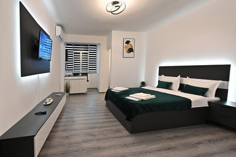 Bed, Living room, Bedroom