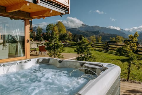 Hot Tub, Mountain view