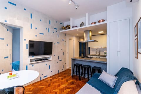 TV and multimedia, Kitchen or kitchenette, Living room