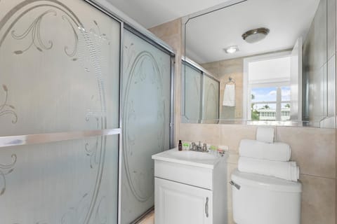 Bay Harbor Sunset Apt 2C Apartment in Surfside