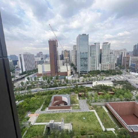 City view, Garden view