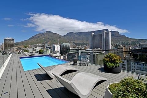 Pool view, Swimming pool, sunbed