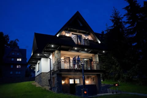 Property building, Night