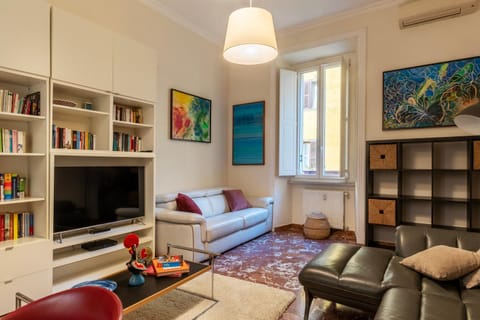 Library, TV and multimedia, Living room, Seating area