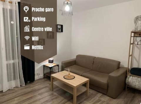 Bed, Living room