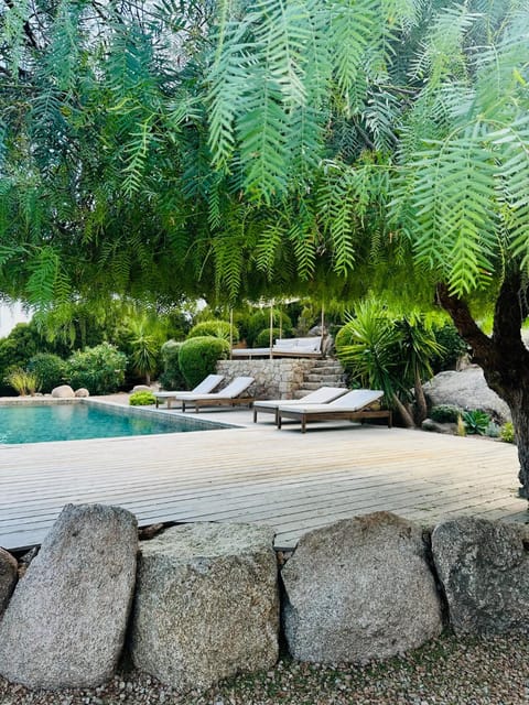 Property building, Garden view, Swimming pool