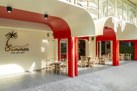 Restaurant/places to eat, Day