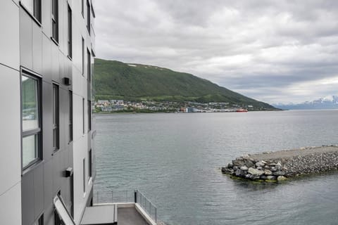 Day, Natural landscape, Mountain view, Sea view