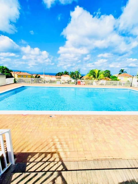 Day, Pool view, Swimming pool, sunbed