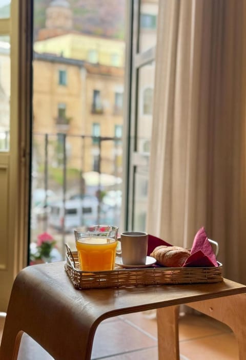Decorative detail, Breakfast