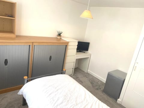 3 Bedroom Home in Holywell, North Wales House in Wales