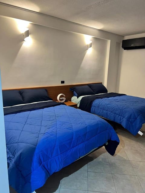 Bed, Photo of the whole room, Bedroom, air conditioner