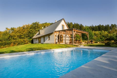 Property building, Spring, Day, Garden, Garden view, Pool view, Swimming pool