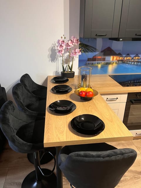 Property building, Breakfast