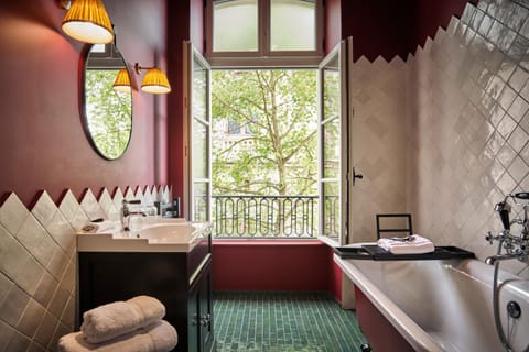 Bathroom, Bath, towels