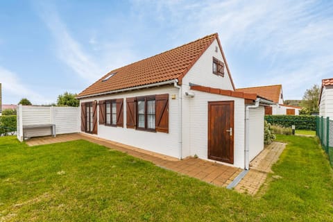 Property building, Garden, Balcony/Terrace