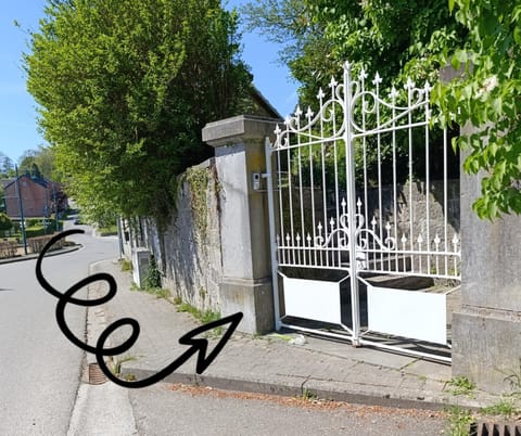 Facade/entrance, Street view