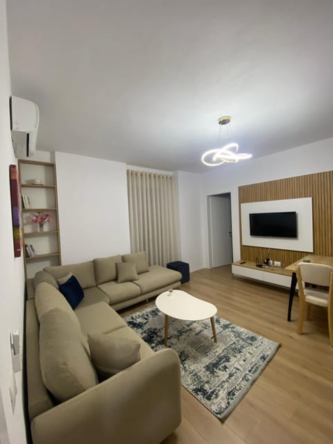 Communal lounge/ TV room, TV and multimedia, Living room, Seating area, Evening entertainment
