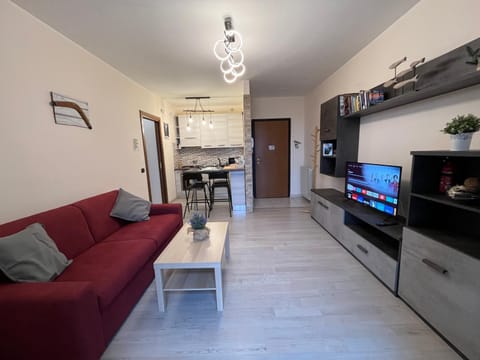 TV and multimedia, Kitchen or kitchenette, Living room, Dining area