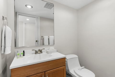 Bay Harbor Sunset Apt 3B Apartment in Surfside