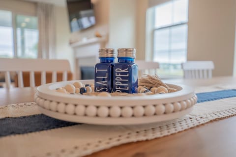 2728 Harbor Court House in Delavan Lake