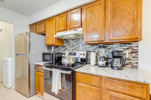 Home with Fenced Yard Near Dtwn Rogers! House in Rogers