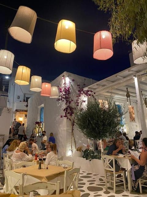 A V G E R I N O S Naxos House in Naxos