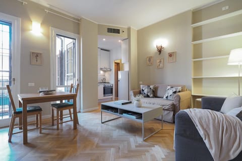 Living room, Seating area, Dining area, air conditioner